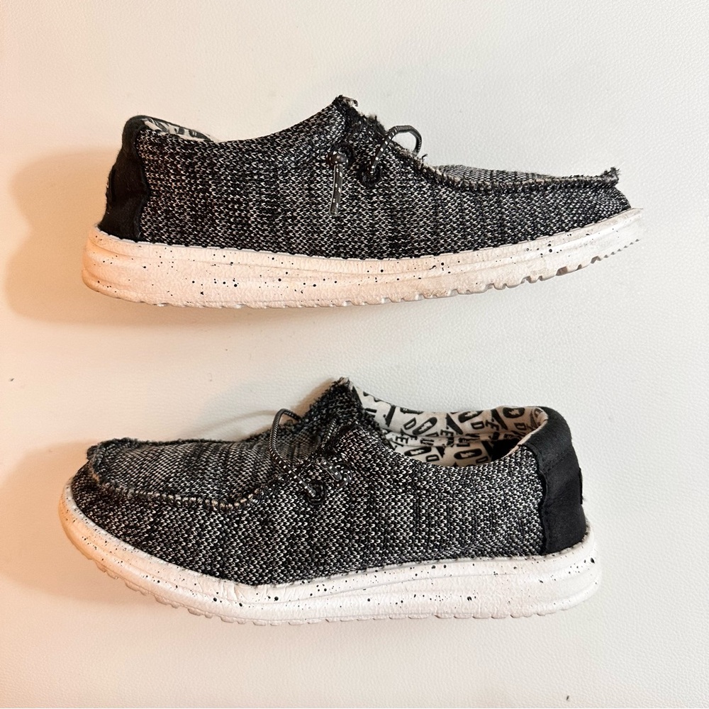 Hey Dude Wally Sox Youth Shoes - Size 1Y (EU 34 / CM 21.7)
